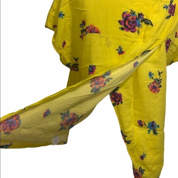 𝅺🚨 Splendid Rayon Floral Split Back Summer Blouse - Picture 4 of 7